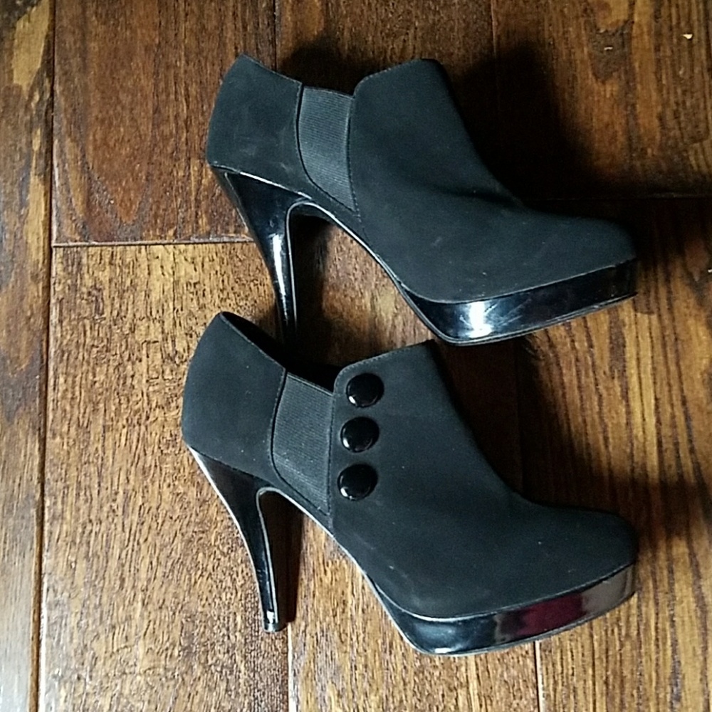 Unlisted Black Pumps size 7.5